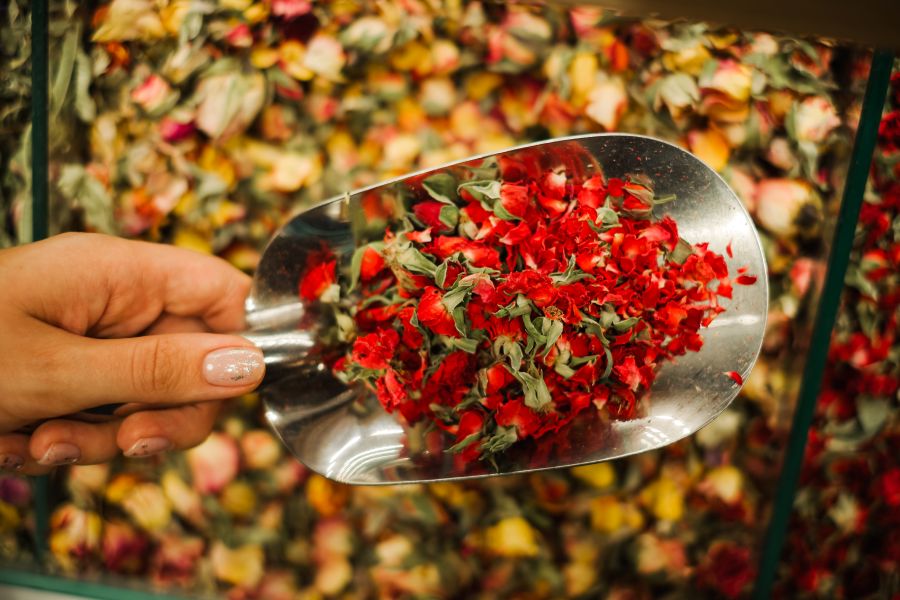 dried rose buds for tea